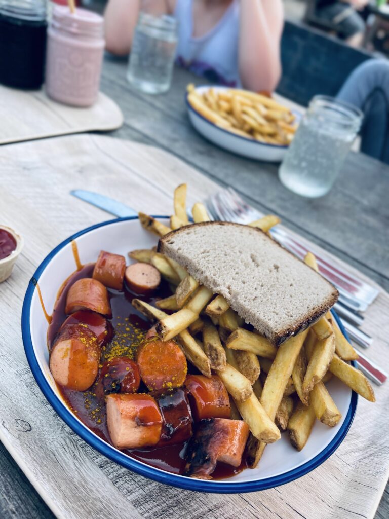 karls erlebnisdorf restaurant currywurst