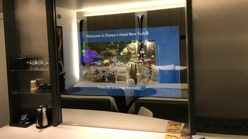 marvel hotel disneyland paris tv